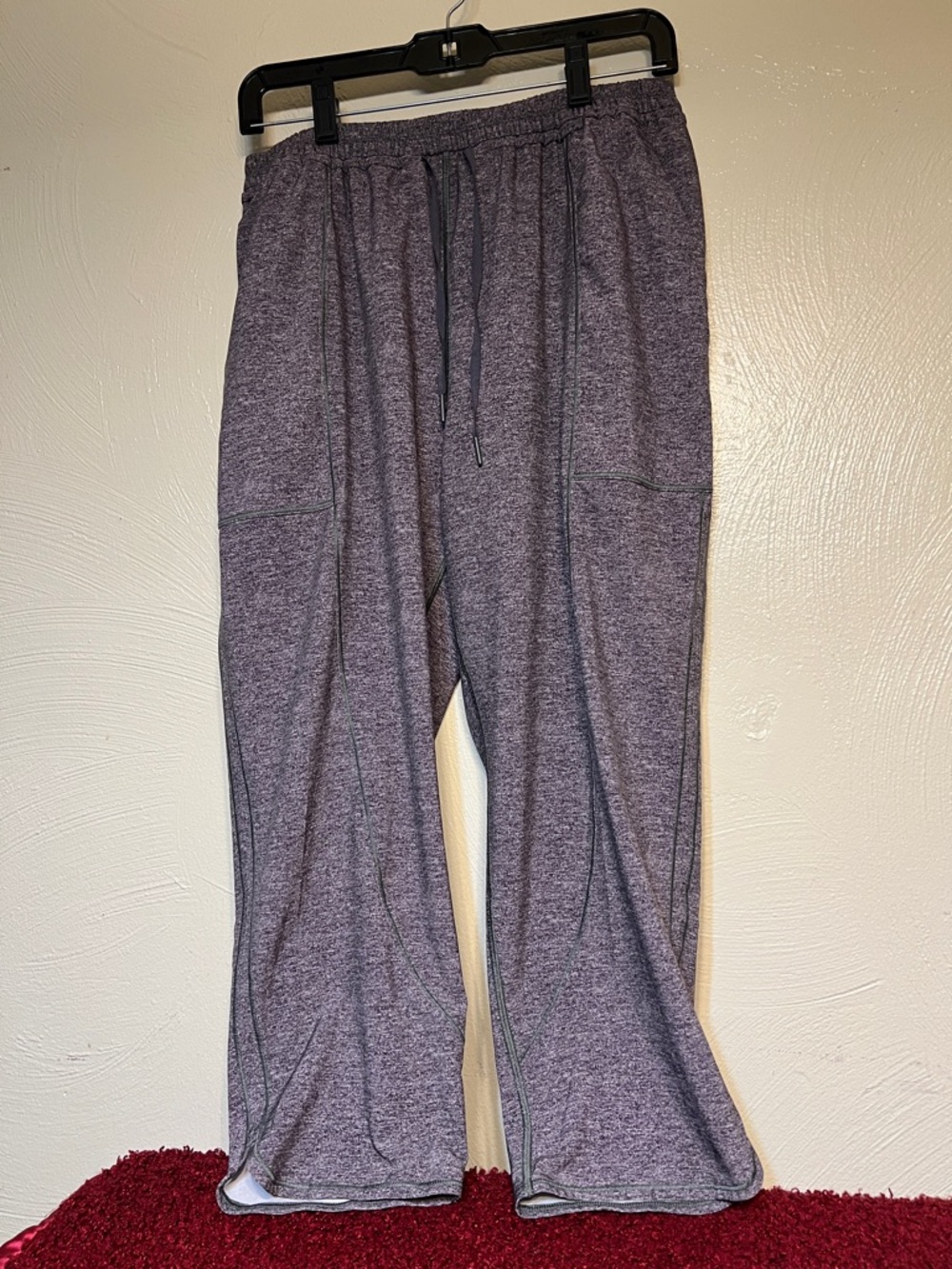 Lululemon Final Play Crop pants size 10 Heather Gray